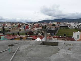 PROYECTO NUEVO "TULIPANES ", PACHUCA HIDALGO, ARQGC GRUPO CONSTRUCTOR ARQGC GRUPO CONSTRUCTOR Maisons modernes Panneau d'aggloméré