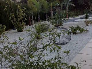 JARDIN, CONSTRUCCIONS VICTOR IVARS IVARS CONSTRUCCIONS VICTOR IVARS IVARS Mediterranean style garden