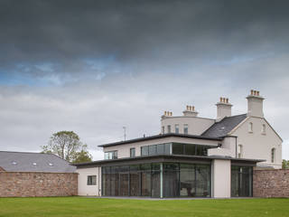 Replacement country manor with stables in extensive restored grounds, Des Ewing Residential Architects Des Ewing Residential Architects Klassieke serres