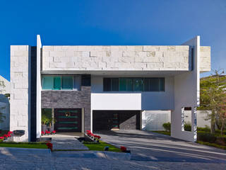 RESIDENCIA ALONSO, Excelencia en Diseño Excelencia en Diseño Modern Houses Stone