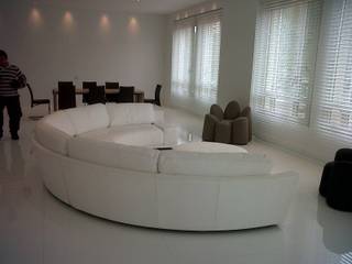 Departamento FAENA, NB INTERIORES NB INTERIORES Minimalist living room Leather White
