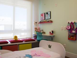 Dormitório Menina - Residência Cond. Clarity Light Living, Tania Bertolucci de Souza | Arquitetos Associados Tania Bertolucci de Souza | Arquitetos Associados Modern nursery/kids room