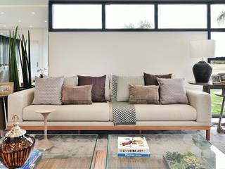 Living iluminado, Carolina Bernardi Arquiteta Carolina Bernardi Arquiteta Modern living room Wood Wood effect