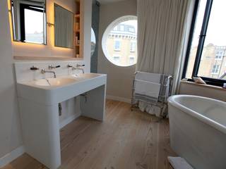 Large white concrete sink - Kensington, London, Forma Studios Forma Studios Minimalist bathroom Marble