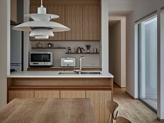 T字の家, toki Architect design office toki Architect design office Modern Dining Room Wood Wood effect