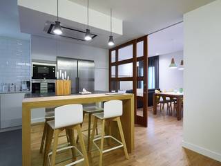 Diseño de Cocina Abierta al Salón, Línea 3 Cocinas Madrid Línea 3 Cocinas Madrid Кухня в стиле модерн