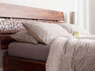 How to: Make your bed like Professionals, Rosewood Home and Condo Rosewood Home and Condo 모던스타일 침실