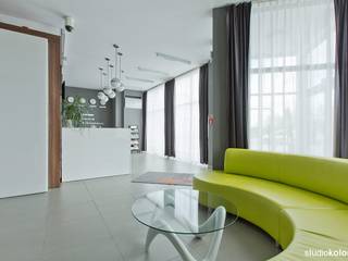 RECEPCJA W HOTELU TERMINAL WE WROCŁAWIU., STUDIO KOLOROVA STUDIO KOLOROVA พื้นที่เชิงพาณิชย์