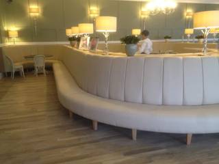 Fluted Banquette Seating _ Garden Centre in Fleet, Atlas Contract Furniture Atlas Contract Furniture Commercial spaces