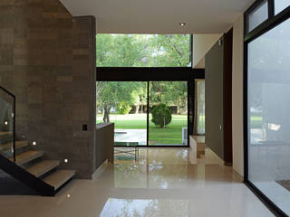 casaNE, BAG arquitectura BAG arquitectura Hành lang, sảnh & cầu thang phong cách hiện đại gốm sứ White