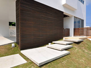 UCHR-HOUSE, 門一級建築士事務所 門一級建築士事務所 Casas modernas Madeira Acabamento em madeira