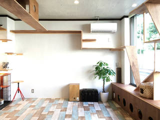 CAT INN TOKYO 板橋本町ic-AB, 一級建築士事務所アンドロッジ 一級建築士事務所アンドロッジ Walls Wood Wood effect