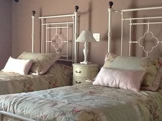 homify Country style bedroom