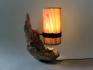 Tischlampe Ruga - Upcycling von LuxUnica, LuxUnica - Upcycling-Kunst LuxUnica - Upcycling-Kunst Eclectic style living room