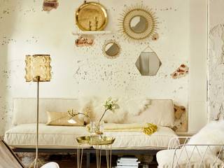 homify غرفة المعيشة Amber/Gold