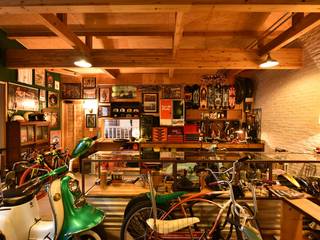 HA邸, Sen's Photographyたてもの写真工房すえひろ Sen's Photographyたてもの写真工房すえひろ Garagens e arrecadações campestres