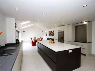 House Extension – Weybridge, Surrey, Cube Lofts Cube Lofts Moderne keukens