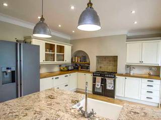 Extension, Loft Conversion & Complete Refurbishment – Kingston, Cube Lofts Cube Lofts Modern kitchen