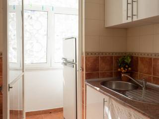 Agradável apartamento inspirado em coisas simples, Paulo Alves do Nascimento - homify Paulo Alves do Nascimento - homify ラスティックデザインの キッチン