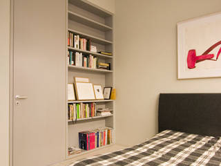 Tankstelle, Rotbunt Rotbunt Modern style bedroom Engineered Wood Transparent Wardrobes & closets