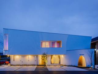 Share House Spookys, MITSUTOSHI OKAMOTO ARCHITECT OFFICE 岡本光利一級建築士事務所 MITSUTOSHI OKAMOTO ARCHITECT OFFICE 岡本光利一級建築士事務所 Moderne Häuser Holz Weiß