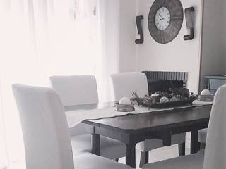 Chalet en Madrid, MGC Diseño de Interiores MGC Diseño de Interiores Classic style living room White