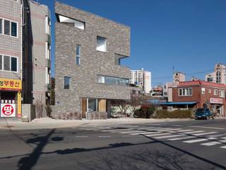 진주 판문동 근린생활시설 및 단독주택, 서가 건축사사무소 서가 건축사사무소 Casas de estilo moderno