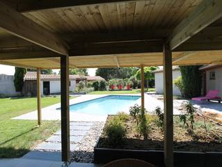 Réalisation d'une piscine et d'une pergola, KAEL Createur de jardins KAEL Createur de jardins Nowoczesny ogród