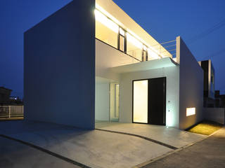 NKZT-HOUSE IN NANJO, 門一級建築士事務所 門一級建築士事務所 Modern Houses Reinforced concrete White