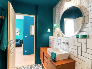 Blue Velvet, Insides Insides Scandinavian style bathroom