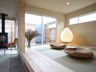 中土間のある空間, TKD-ARCHITECT TKD-ARCHITECT Modern living room لکڑی