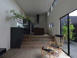 「 Real ＆ Simple 」という家, TKD-ARCHITECT TKD-ARCHITECT Livings de estilo moderno