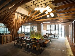 나무가 자라나는 용인 고깃집, STARSIS STARSIS Dining room لکڑی Wood effect