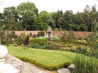 New Walled Garden and Stone Folly with Glazed Lantern complete Country Home, Des Ewing Residential Architects Des Ewing Residential Architects Rustieke huizen