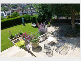 Town House, Sussex., CHALKSPACE CHALKSPACE Classic style gardens
