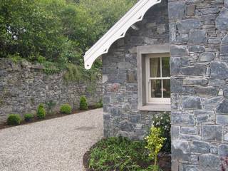 New Stone Built Cottage Set in Walled Garden in Conservation Area, Des Ewing Residential Architects Des Ewing Residential Architects Casas rústicas