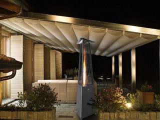 Gas-Heizstrahler in italienischem Design, RF Design GmbH RF Design GmbH Moderner Balkon, Veranda & Terrasse Grau