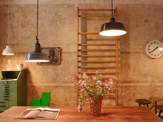 J&V Vintage Industrial Furniture, Nina Altmann Fotografie Nina Altmann Fotografie 窗戶