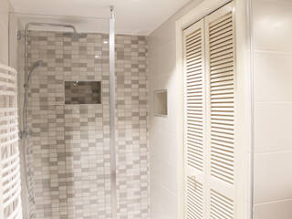 SALLE DE BAIN A STRASBOURG, Agence ADI-HOME Agence ADI-HOME Modern bathroom Ceramic White
