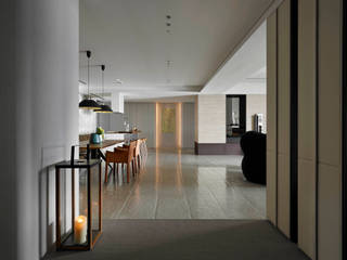 Timeless 慢行, 水相設計 Waterfrom Design 水相設計 Waterfrom Design Minimalist corridor, hallway & stairs