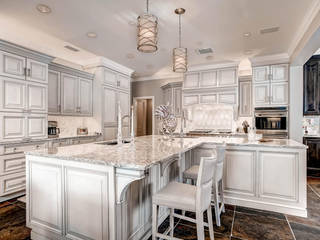 Polo Club Residence and Kitchen , Studio Design LLC Studio Design LLC Cucina in stile classico