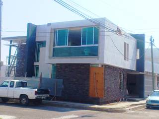 CASA BALLENA, DISEÑO APLICADO AVANZADO DE GUADALAJARA 2 DISEÑO APLICADO AVANZADO DE GUADALAJARA 2 Minimalist houses