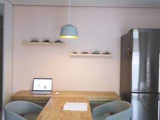 경기도 광주 신혼부부의 15평 전세집 홈스타일링, homelatte homelatte Minimalist dining room