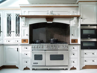 Light Grey Hand Painted Kitchen, Verdi Kitchens Verdi Kitchens Cuisine classique