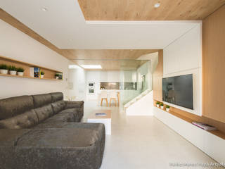 Refurbishment for Cristina & Juan Carlos, Pablo Muñoz Payá Arquitectos Pablo Muñoz Payá Arquitectos Modern living room