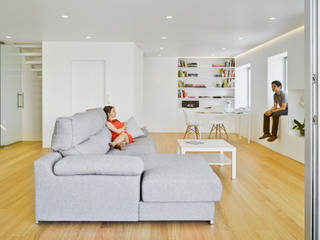 Refurbishment for Tobías & Reme, Pablo Muñoz Payá Arquitectos Pablo Muñoz Payá Arquitectos Minimalist living room