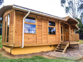 Refugio Tranvia, Taller de Ensamble SAS Taller de Ensamble SAS Moderne Häuser Holz Holznachbildung