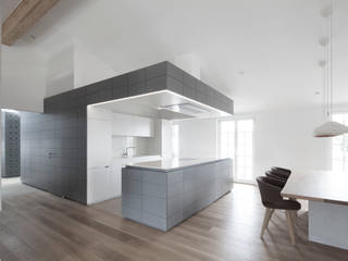 Penthouse V, destilat Design Studio GmbH destilat Design Studio GmbH Modern kitchen