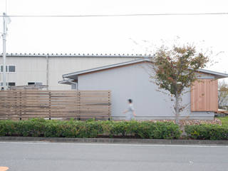 新田の家, 横山浩之建築設計事務所 横山浩之建築設計事務所 Classic style houses