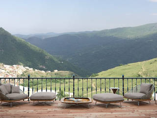 Дом с видом на Кавказские горы, Архитектура Интерьера Архитектура Интерьера Classic style balcony, veranda & terrace